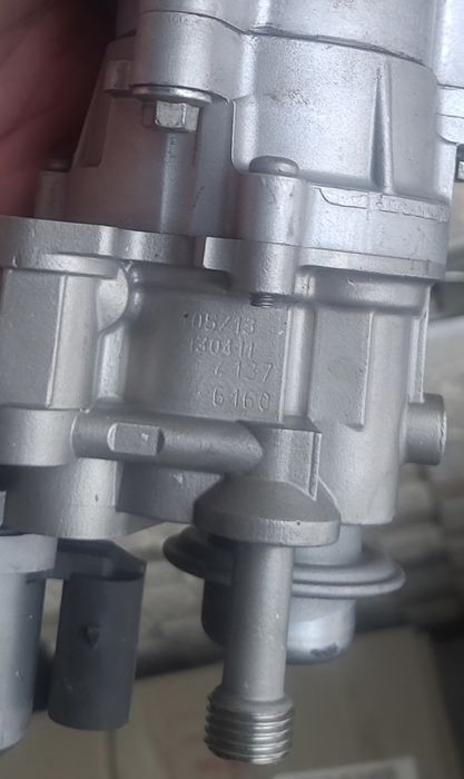 Насос топливный  ТНВД +вакуумный бмв N54 N55 bmw  паливний