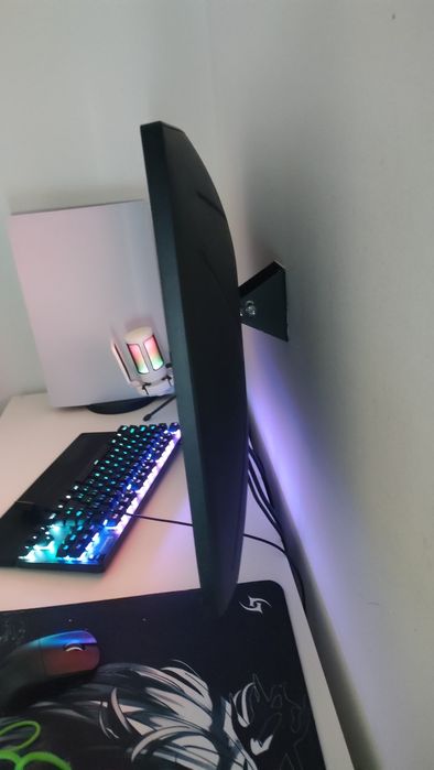 Monitor Gaming AOC curvo  240hz 0.5ms 27 polegadas