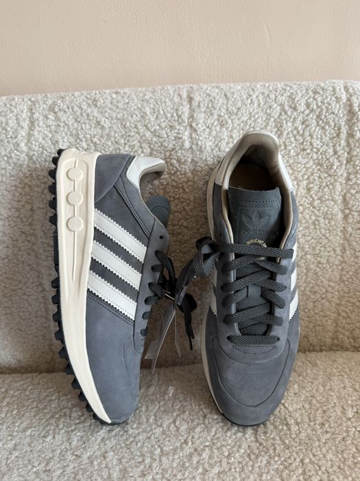 Кросівки кроссовки Adidas La Trainer LUX 42,5p