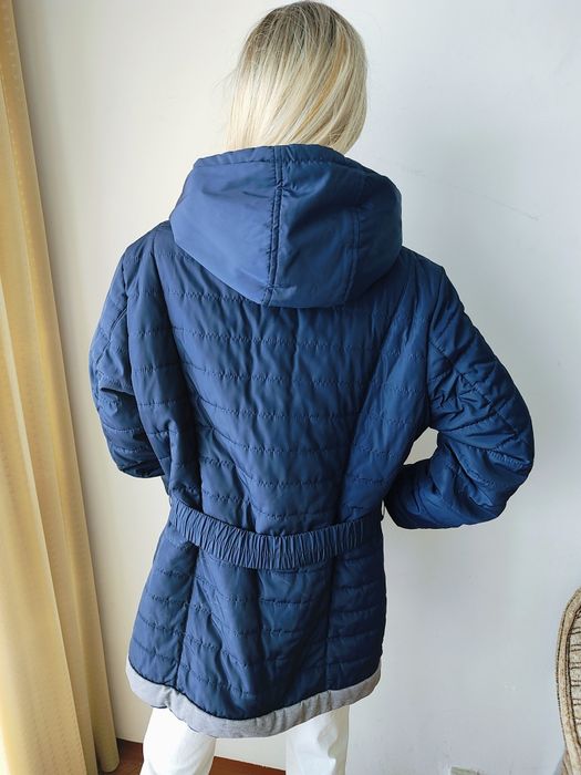 Granatowa pikowana kurtka z kapturem sepia z paskiem jesienna zimowa