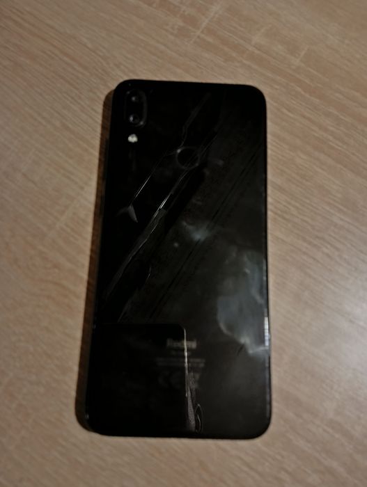 Смартфон Xiaomi Redmi Note 7.