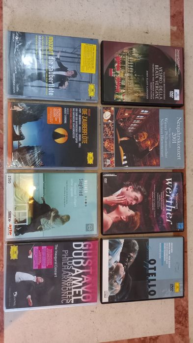 Vendo DVD'S Ópera e música clássica a muito bom preço.