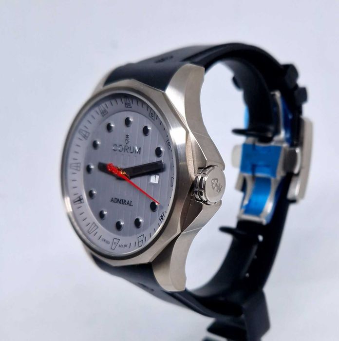 Corum Admirals Cup Legend 411.100.04