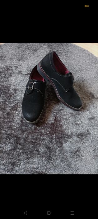 Buty eleganckie r. 34