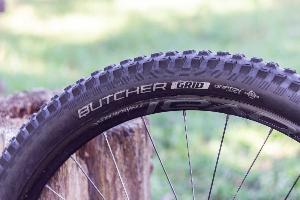 Покрышки 27.5 Schwalbe Magic Mary, Specialized Butcher