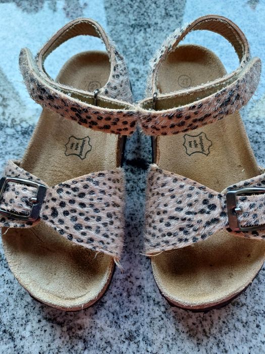 Sandałki dla dziewczynki 27r.