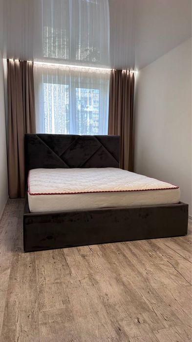 Продається квартра на 2 поверсі