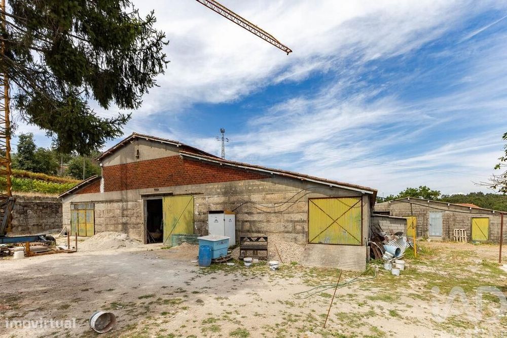 Terreno em Astromil de 2353397,00 m2