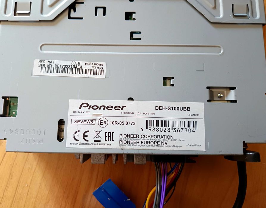 Auto rádio Pioneer DEH-S100UBB (CD, USB)