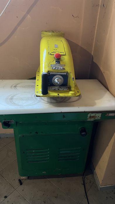 Гідравлічний вирубний пресс Svit