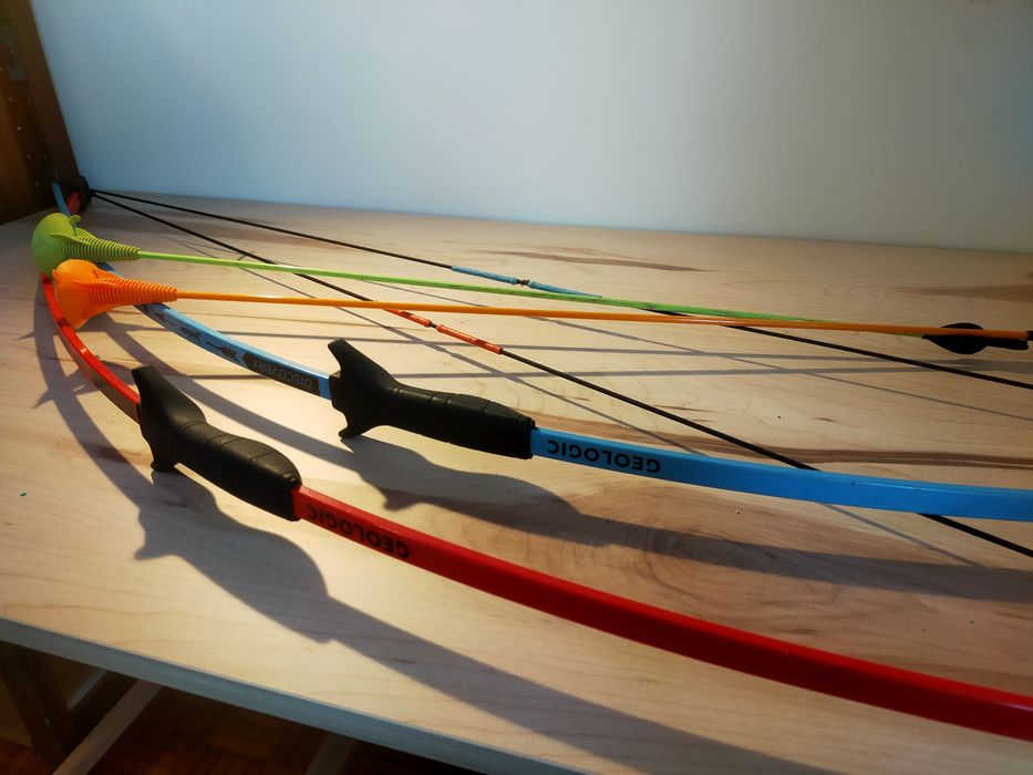 Target with bows and arrows
Used only for a birthday party and t64354278563075122