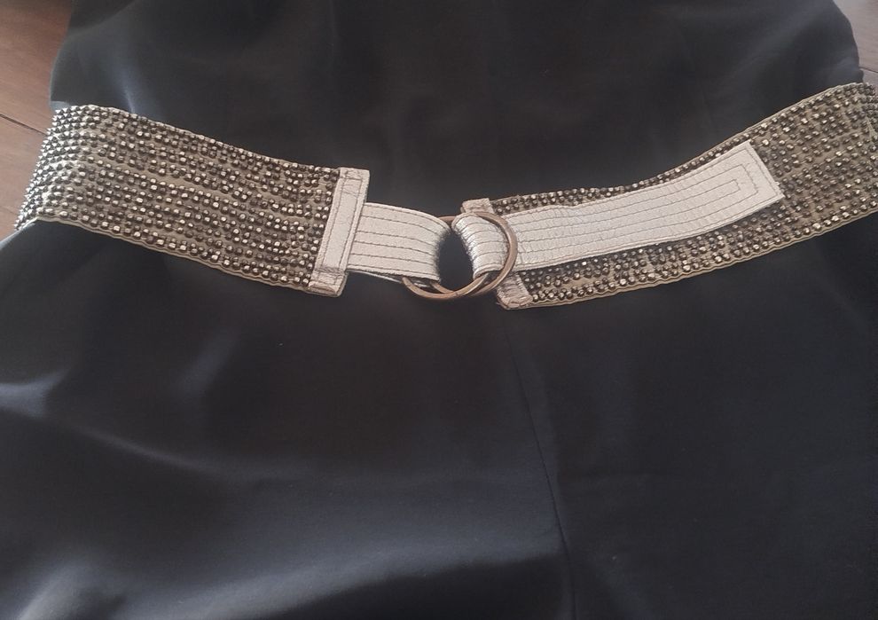 Cinto Massimo Dutti em Pele com Missangas Minúsculas
