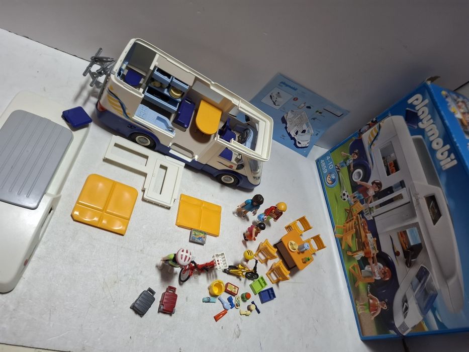 Playmobil 4859 Kamper z załoga