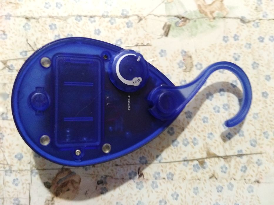 Vendo rádio musicas para casa de banho bom estado