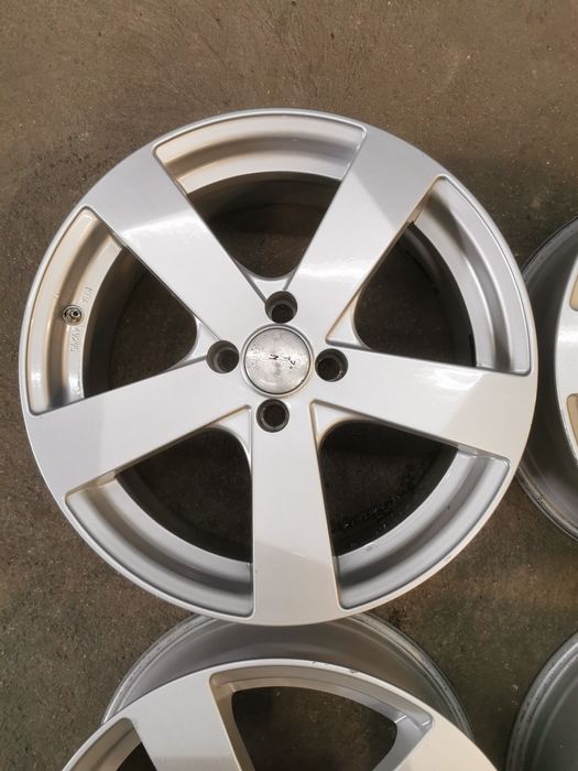 Felgi aluminiowe 17" 4x100 ET38 7J DEZENT