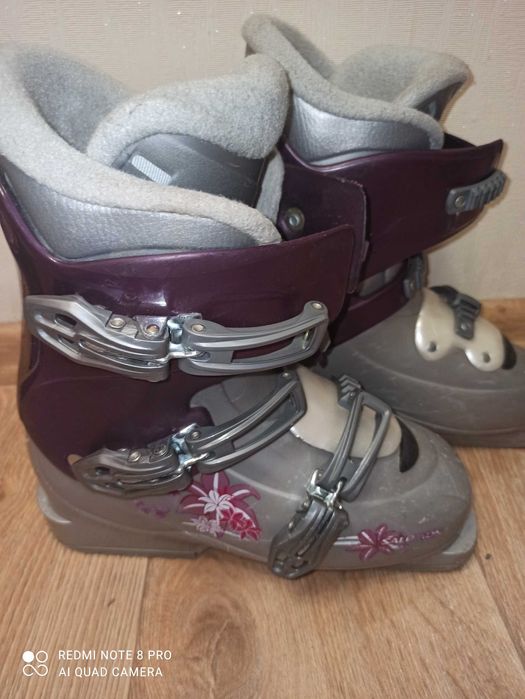 Женские горнолыжные ботинки ,для сноуборда Salomon