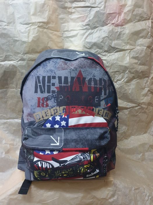 Mochilas novas a um bom preço