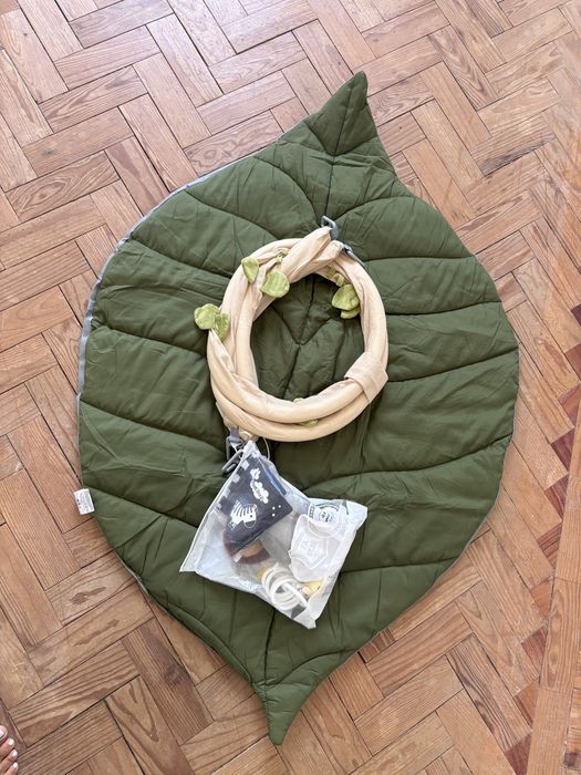 Tapete de Atividades para Bebé com Arco e Brinquedos