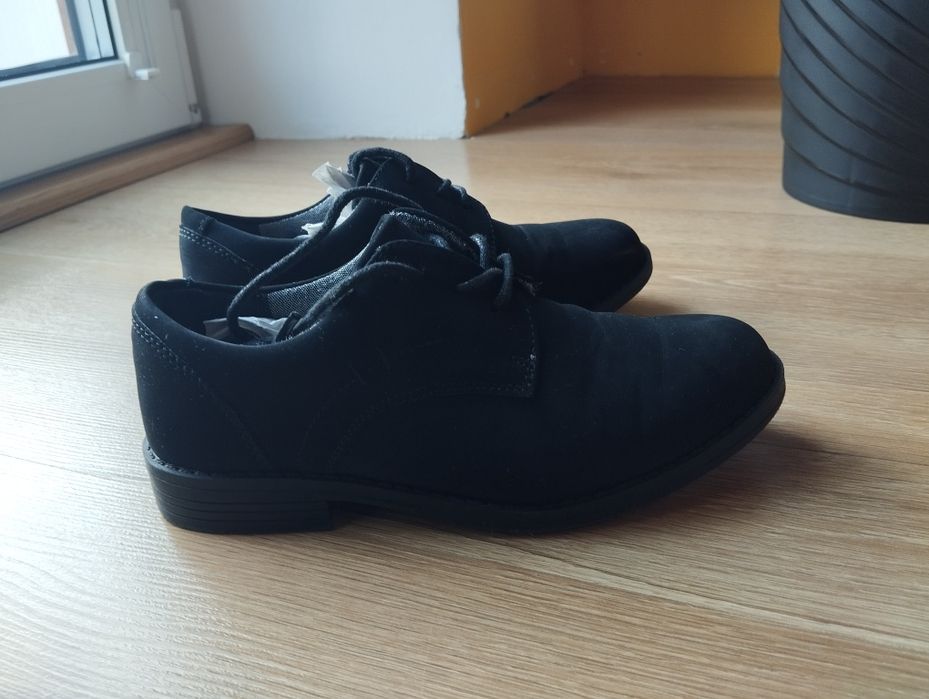 Eleganckie buty dziecięce