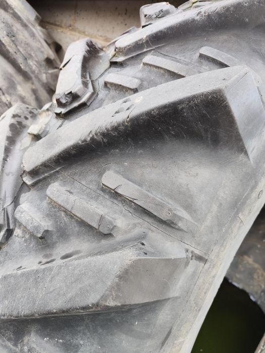 Komplet opon Pirelli 12.4 R20 wznacniane okazja MTZ Belarus Białoruś