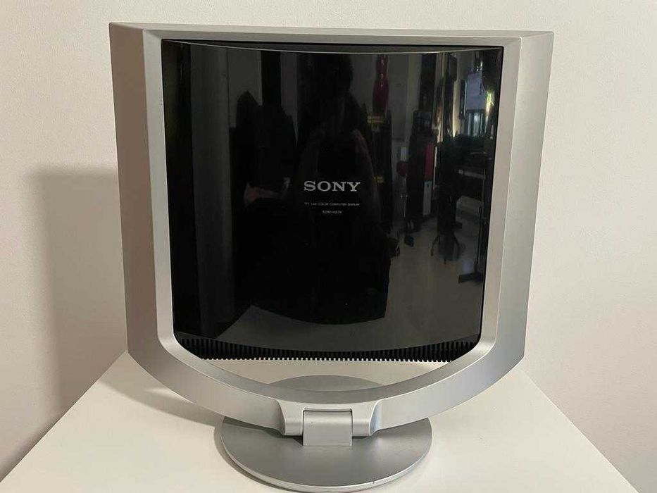 Monitor Sony SDM-HS74 17''