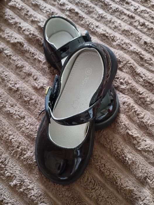 Взуття для дівчинки 29 розмір