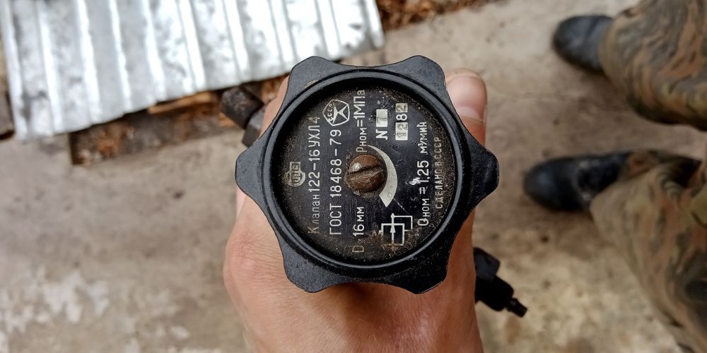 Клапаны, пневмораспоеделители, тройники (покрасочная станция).