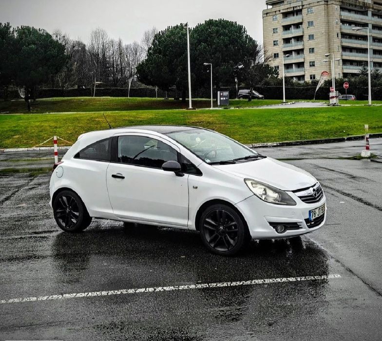 Opel Corsa Black Edition Nacional