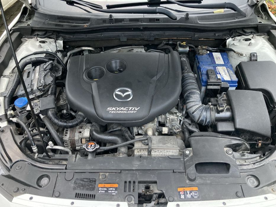 Мазда 3, дизель 2.2, 2015 року