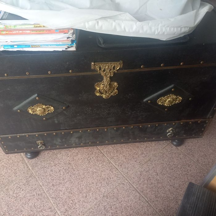 Malão antigo para arrumação