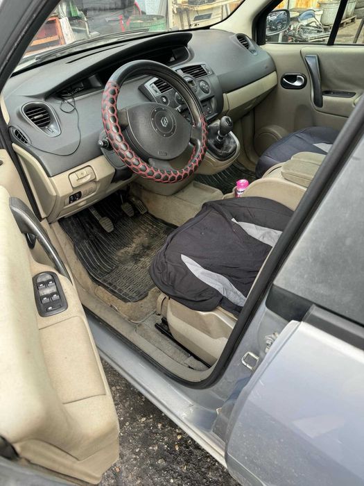 RENAULT MEGANE SCENIC 2004r na części Adax Opolski Auto Złom Koźle