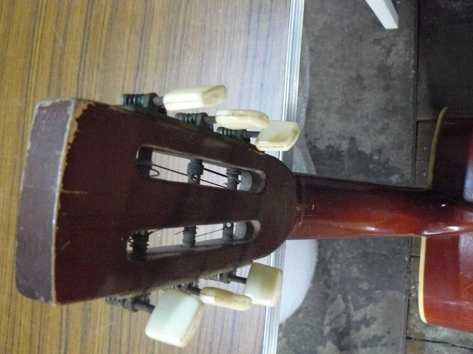Stara gitara klasyk pudło ,,Defil,, z Lubina 1973 r.