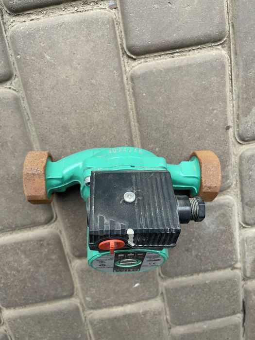 Насос циркуляционный Wilo Star-RS 25/4-180