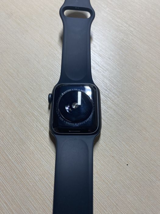 ПродамApple watch SE