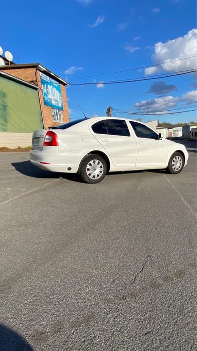 Автомобіль Шкода Октавія 2012