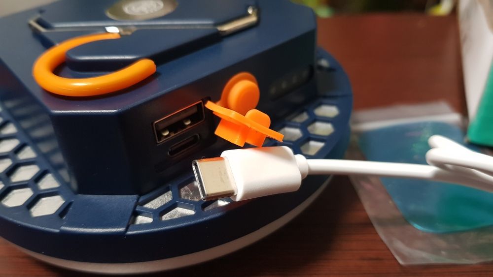 Світлодіодний світильник ліхтар лампа з акумулятором 9900 mAh