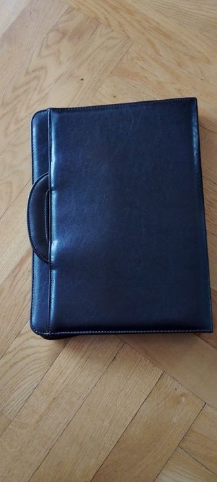 Sprzedam teczkę aktówkę