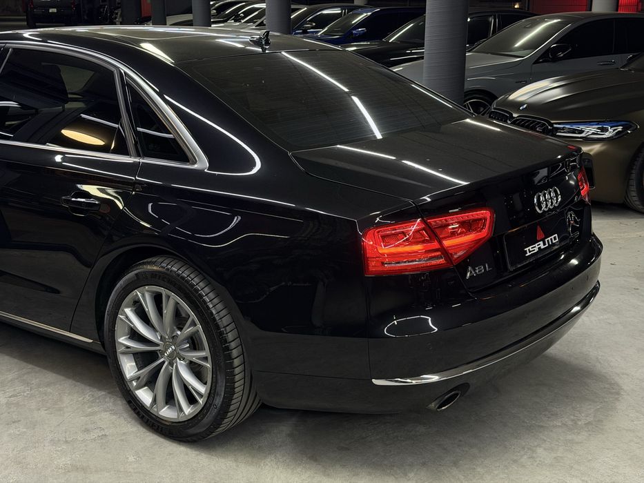 Audi A8L