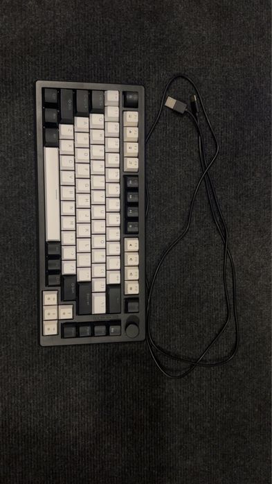Teclado gaming semi novo