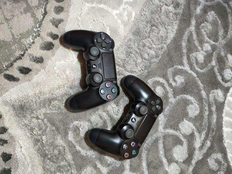 Play station 4 slim 500 gb