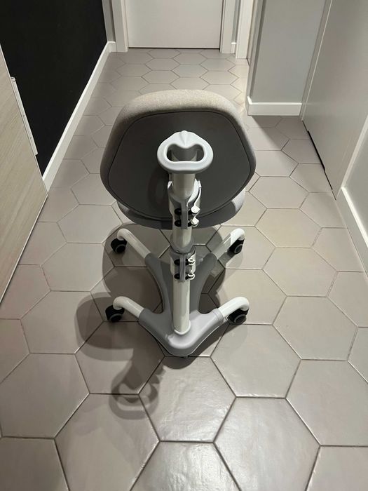 Krzesło dziecięce Spacetronik szare 90-170cm