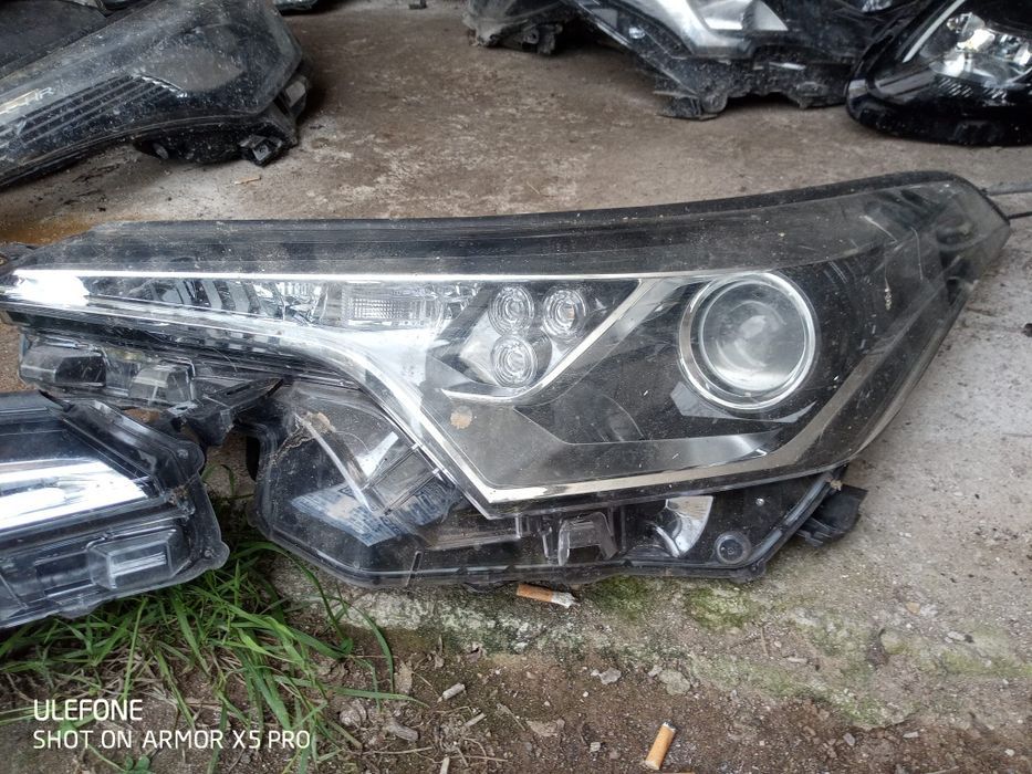 Par de óticas Toyota C-HR