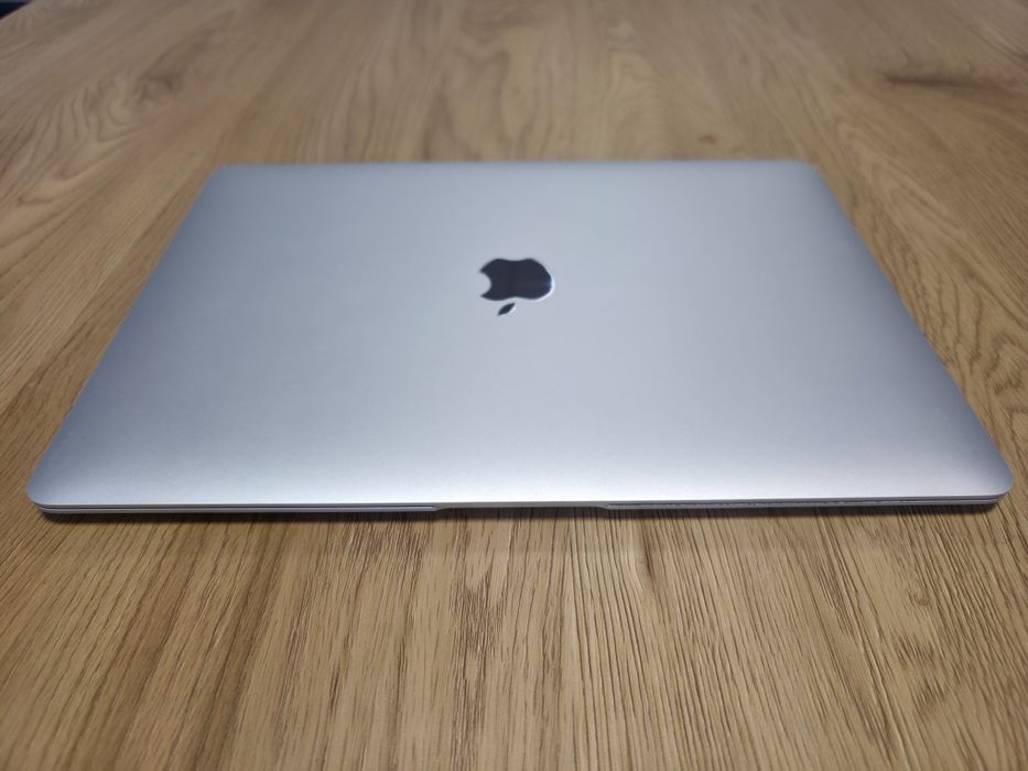 Apple MacBook Air M1 (2020) 256 GB / 8GB + Gratis Radom • OLX.pl