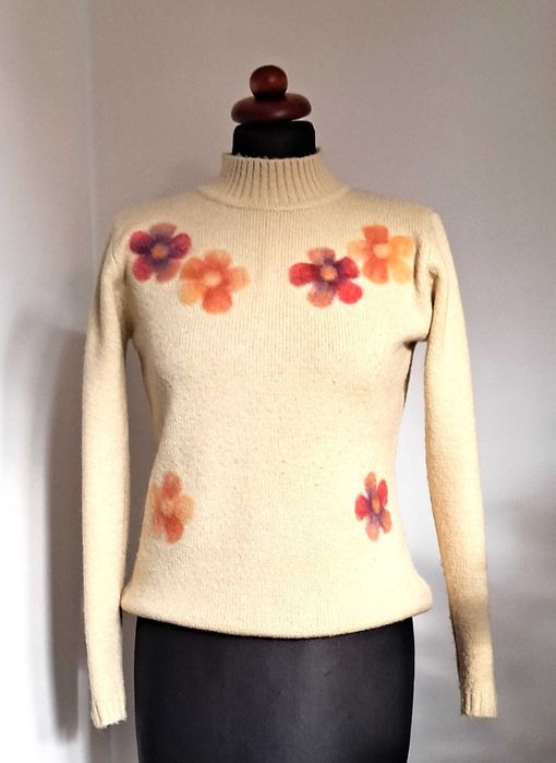 Bawełniany kremowy sweter flokowane kwiaty vintage fairy cotton S/M