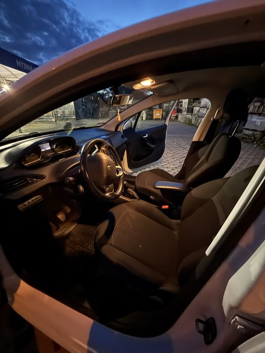 Peugeot 208 1,2