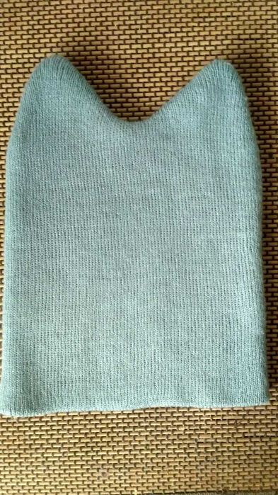 Шапка из alize puffy-бини,шапка молодежная.