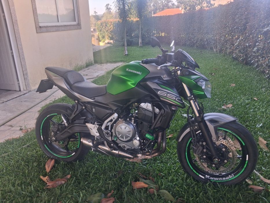 Kawasaki z 650 negociável