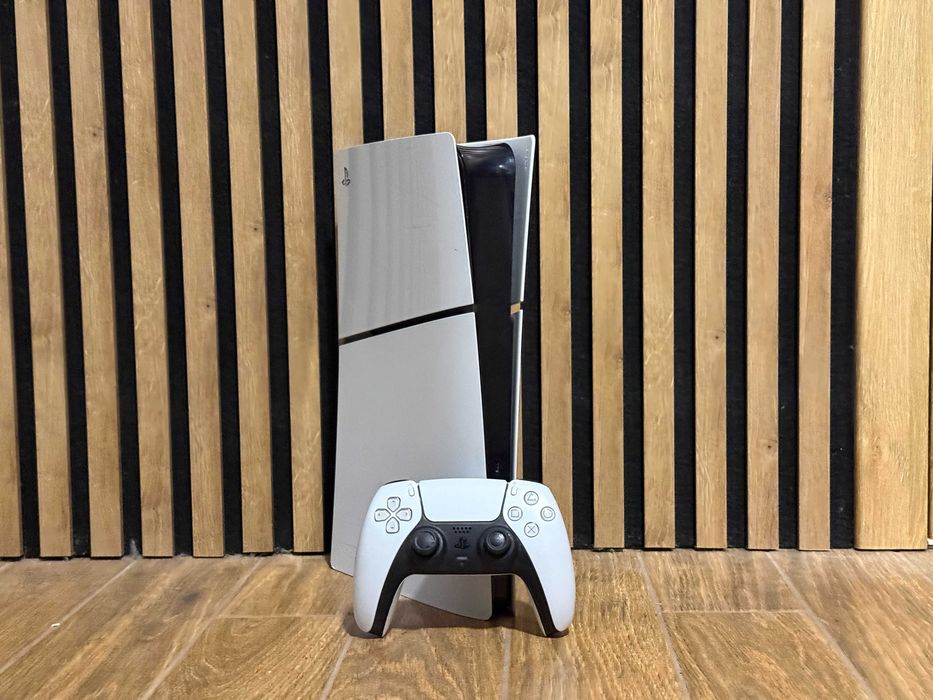 PlayStation 5 Slim 1TB / Digital, Zestaw z padem