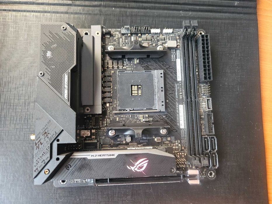 Płyta główna ASUS B550-I miniITX, AM4, akcesoria