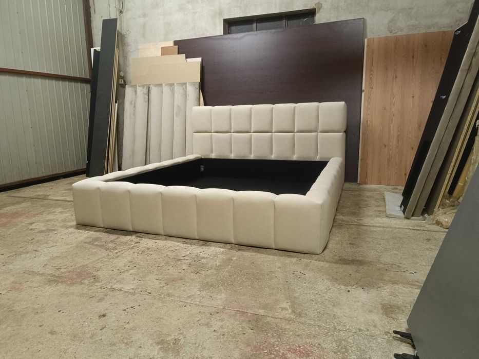 Łóżko tapicerowane kafelki puchate na wymiar grubsze ramy